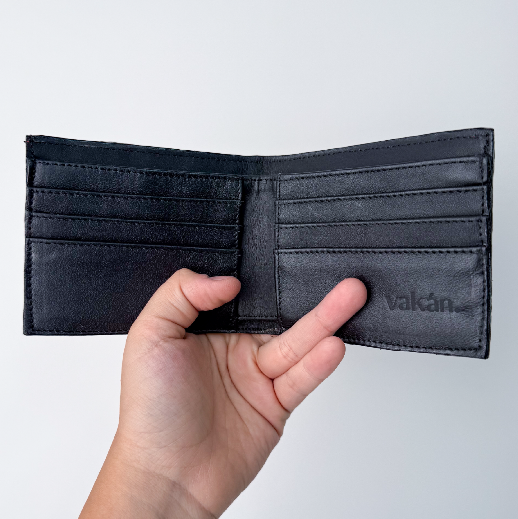 CARTERA EL EXÓTICO CAFÉ COCODRILO