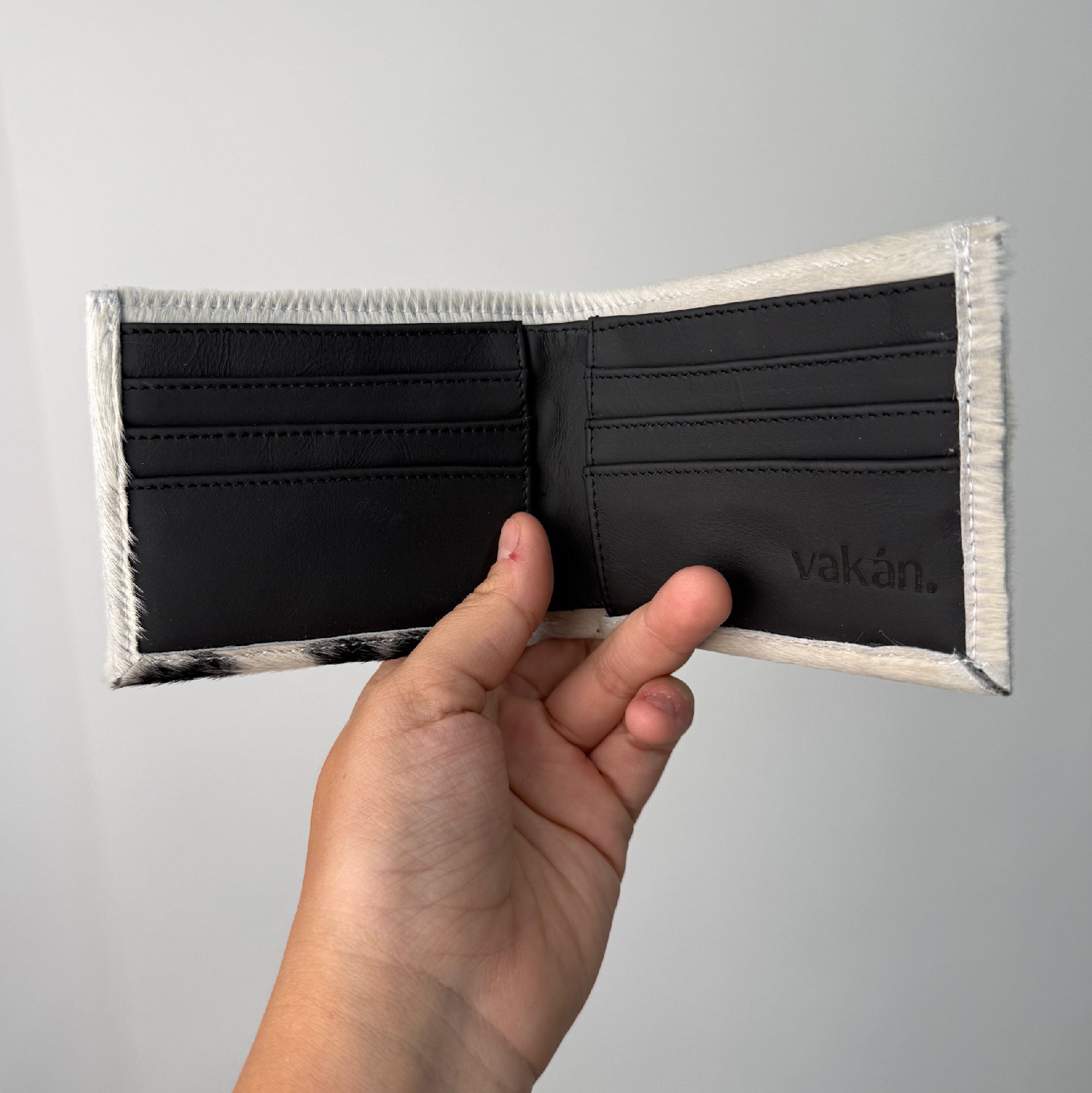 CARTERA PIEL PELO DE VACA