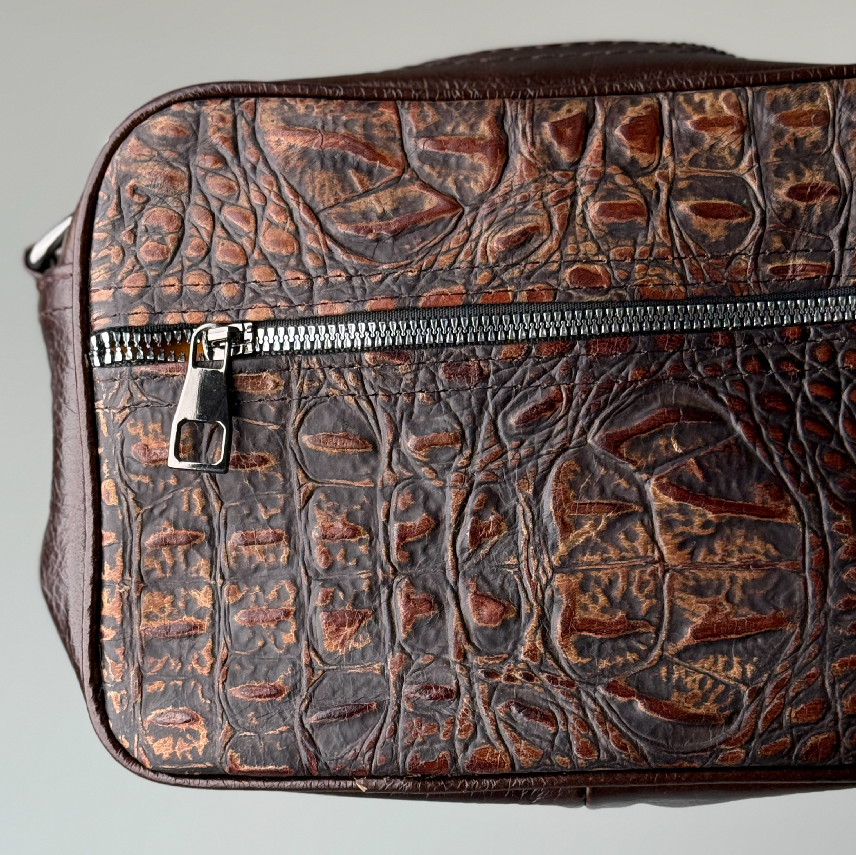 CROSSBODY EL LÍDER BROWN