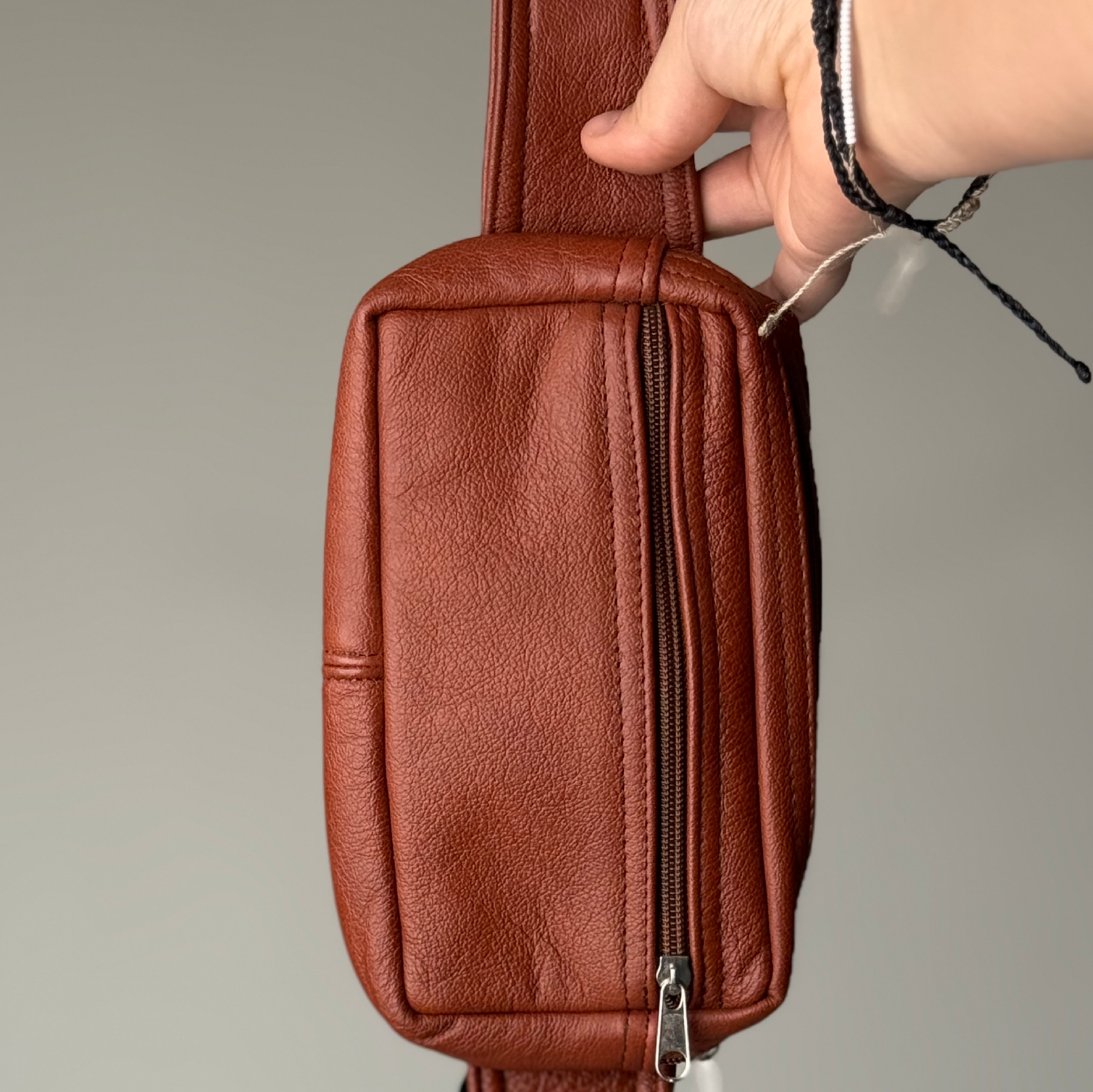 CROSSBODY EL DISCRETO CHEDRÓN