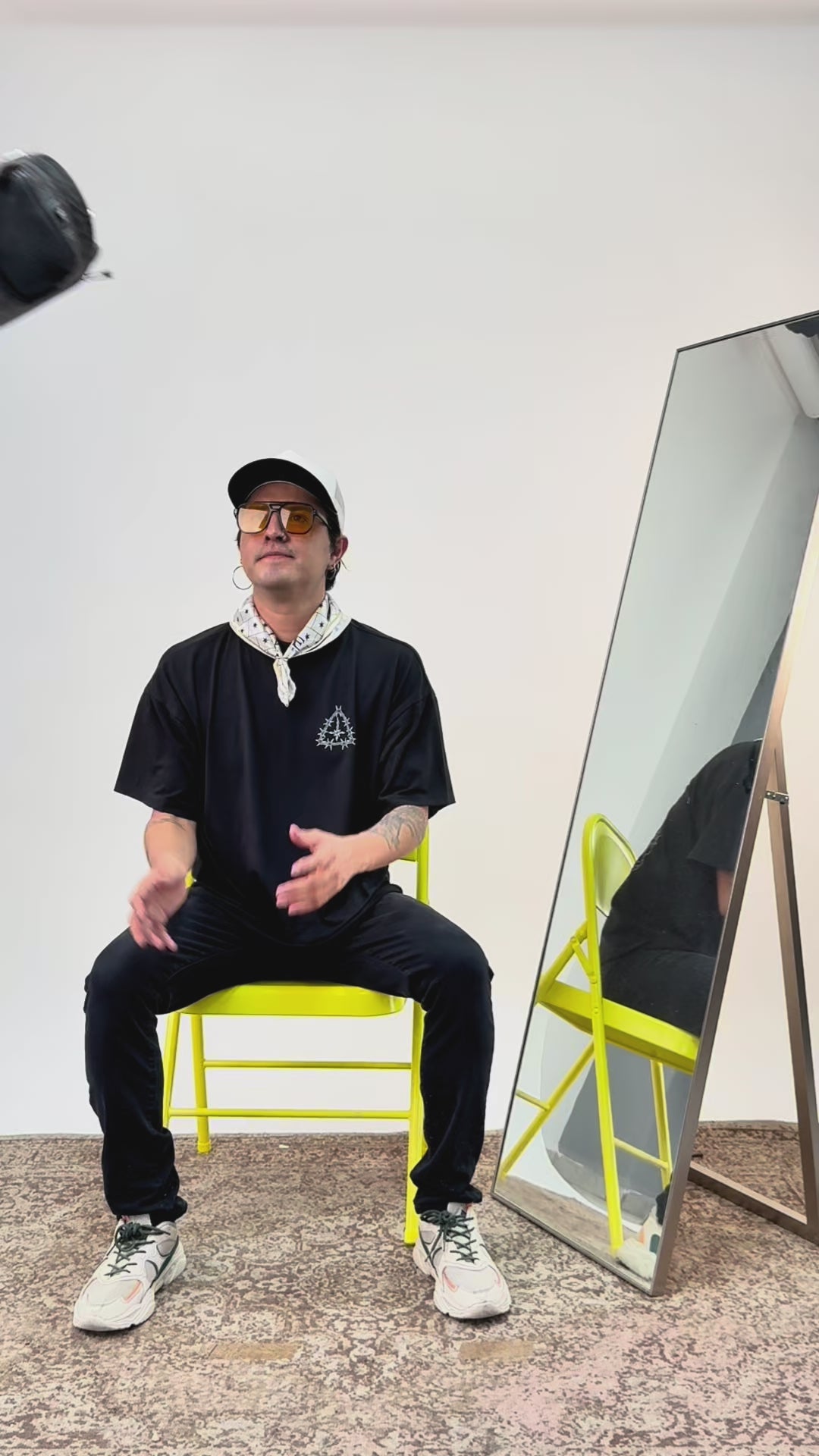 NECESER CHAVITO BIEN GRAY